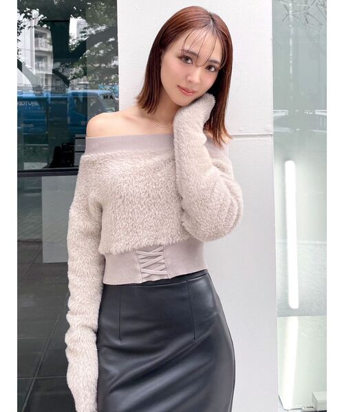 GYDA（ジェイダ）の「2WAYウエストレースアップオフショルニット トップス（ニット/セーター・レディース・ブラック/オフホワイト/ベージュ・FREE）」の4枚目の写真