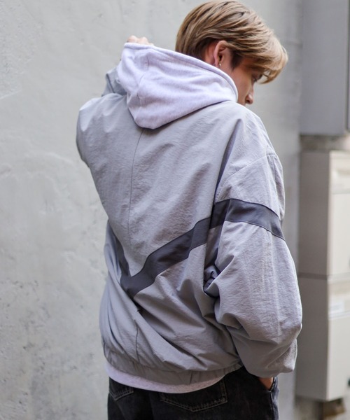 SPINNS（スピンズ）の「【ユニセックス着用可能】4色展開 切り替え