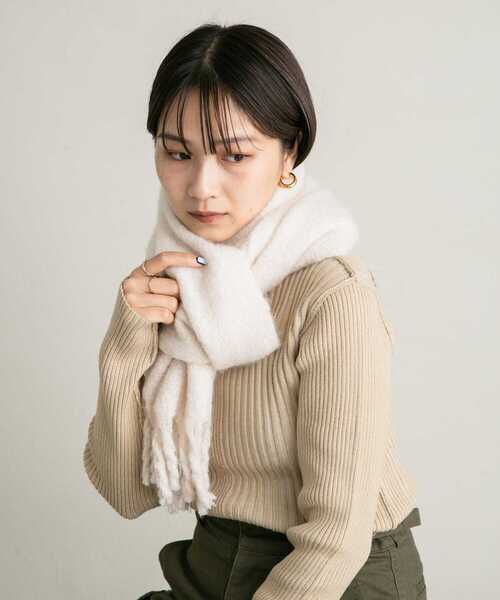 KBF（ケイビーエフ）の「BIGフリンジストール（マフラー・レディース・グリーン/ブルー/アイボリー・ONE）」の7枚目の写真