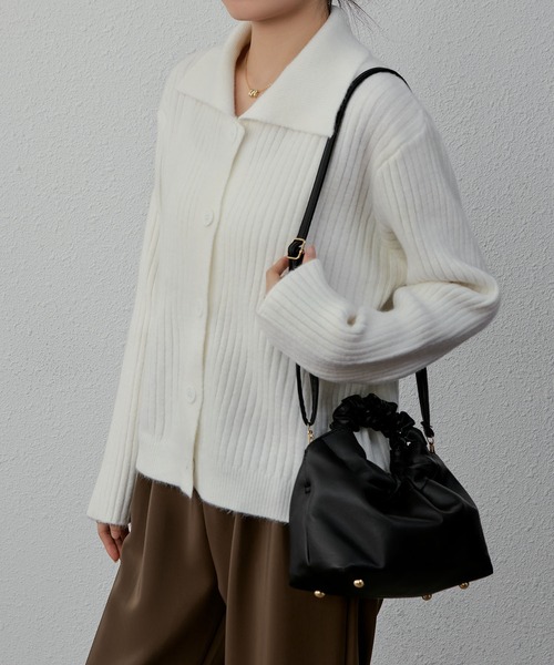 MAISON DE THERESE(メゾン ド テレーズ)の「ポロネックボダン付きカーディガン(カーディガン/ボレロ・レディース・アイボリー/グレー/パープル/ブラック/ブルー/ピンク・M)」の9枚目の写真