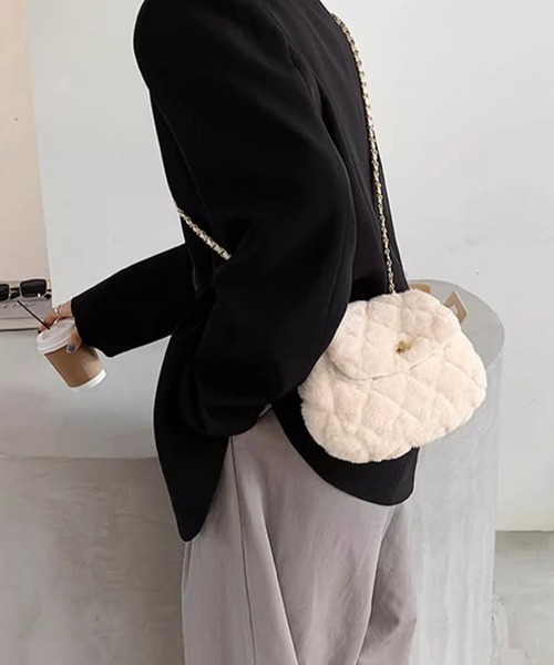 Dita Muaj.（ディータムアージュ）の「ファーキルティングチェーンバッグ（ショルダーバッグ・レディース・ブラック/ホワイト・FREE）」の7枚目の写真