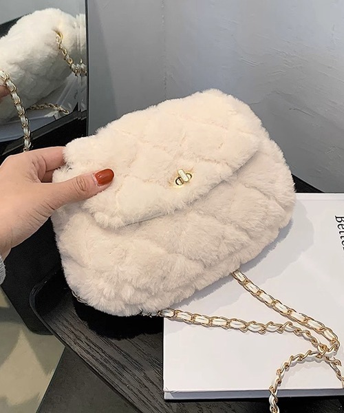 Dita Muaj.（ディータムアージュ）の「ファーキルティングチェーンバッグ（ショルダーバッグ・レディース・ブラック/ホワイト・FREE）」の11枚目の写真