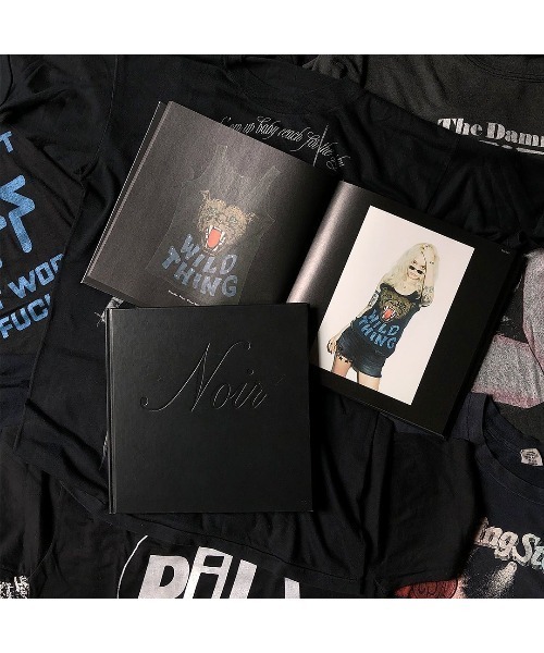 CouleurshirtNoirshirt ヴィンテージ ロックTシャツ 写真集 カラフルなヴィンテージロックTシャツを約500点掲載。世界最高