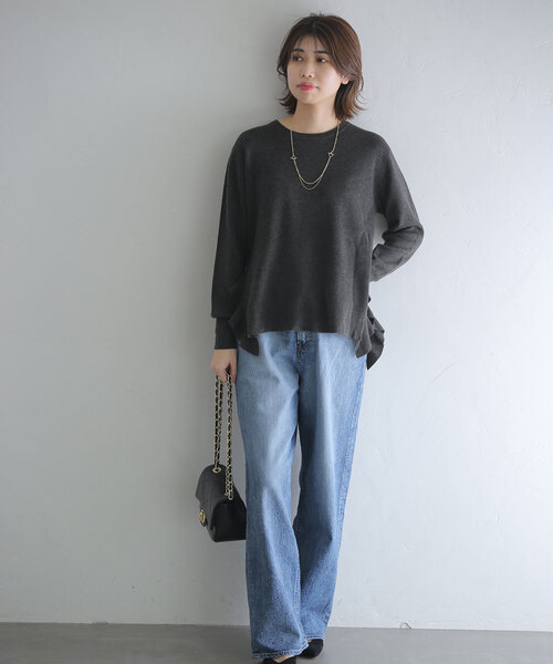 La TOTALITE(ラトータリテ)の「《追加》ミラノリブサイドフリルプルオーバー(ニット/セーター・レディース・チャコールグレー/パープル/ブラック/ホワイト・FREE)」の9枚目の写真