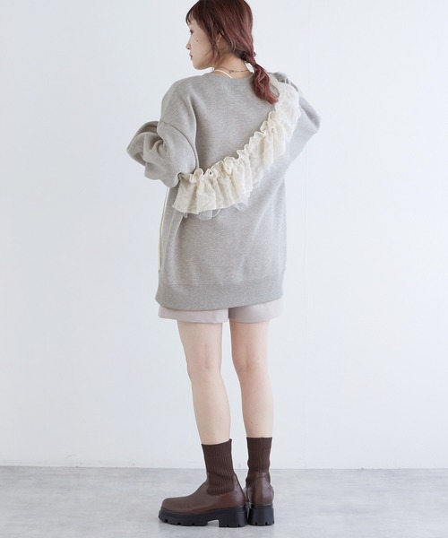 w closet(ダブルクローゼット)の「【SETアイテム】フリル衿付き裏起毛プルオーバー(スウェット・レディース・オートミール/グレー/スミクロ/イエロー/サックスブルー・FREE)」の18枚目の写真