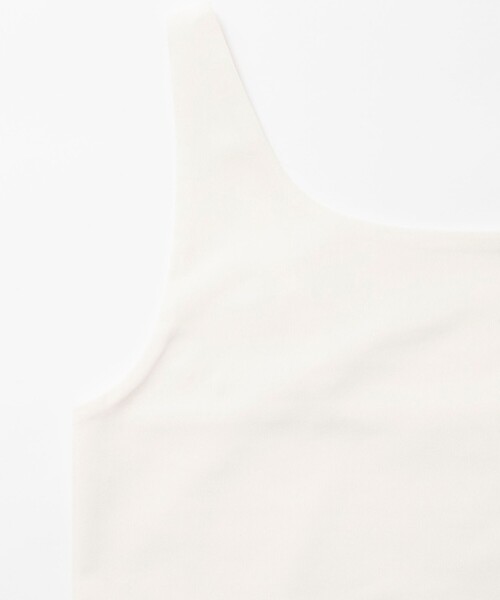 NOLLEY’S Sophi（ノーリーズソフィ）の「吸水速乾アジャスター付タンクトップ（タンクトップ・レディース・ブラック/キナリ・38/36）」の6枚目の写真