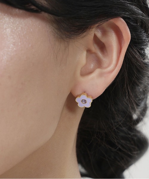 MARY QUANT（マリークワント）の「ワンカラーエポ×ビジュー ピアス（ピアス（両耳用）・レディース・ライトグリーン/ピンク/パープル/ブラック・FREE）」の3枚目の写真