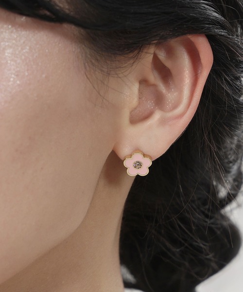 MARY QUANT（マリークワント）の「ワンカラーエポ×ビジュー ピアス（ピアス（両耳用）・レディース・ライトグリーン/ピンク/パープル/ブラック・FREE）」の4枚目の写真