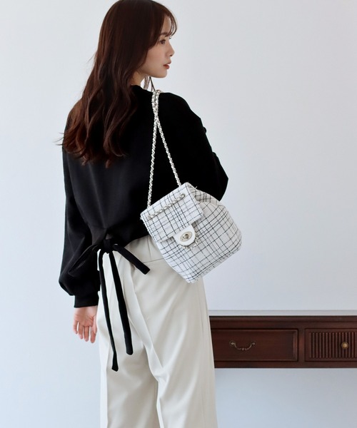 BLUEEAST（ブルーイースト）の「バックリボンスウェット（スウェット・レディース・アイボリー/グレー/ブラック・MEDIUM）」の14枚目の写真