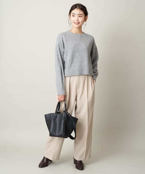 a.v.v（アーヴェヴェ）の「【2SET】グロッシーニット＋ペプラムブラウス（ニット/セーター・レディース・モカ/アイボリー/グレー・36/42/38/34/40）」の19枚目の写真