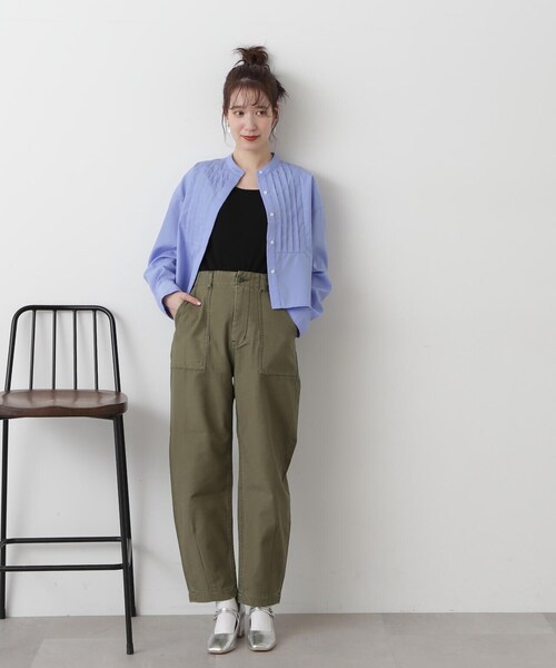 N.(N. Natural Beauty Basic)(エヌエヌナチュラルビューティーベーシック)の「◆ブザムピンタッククロップドシャツ(シャツ/ブラウス・レディース・ブルー/オフホワイト/ストライプ・MEDIUM)」の22枚目の写真