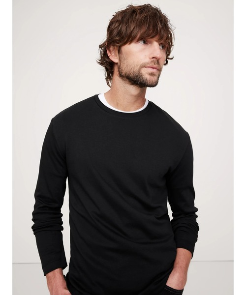 Banana Republic（バナナリパブリック）の「Luxury-Touch ロングスリーブ Tシャツ（Tシャツ/カットソー・メンズ・ネイビー/ホワイト/グレー/ブラック/オリーブ/ナチュラル・M/L/XL/S）」の3枚目の写真