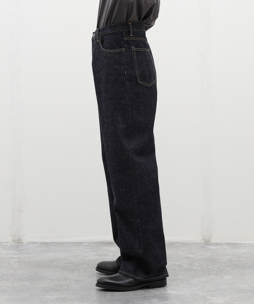 EDIFICE(エディフィス)の「【MARKAWARE / マーカウェア】WIDE STRAIGHT DENIM(デニムパンツ・メンズ・ネイビー・2/3)」の4枚目の写真