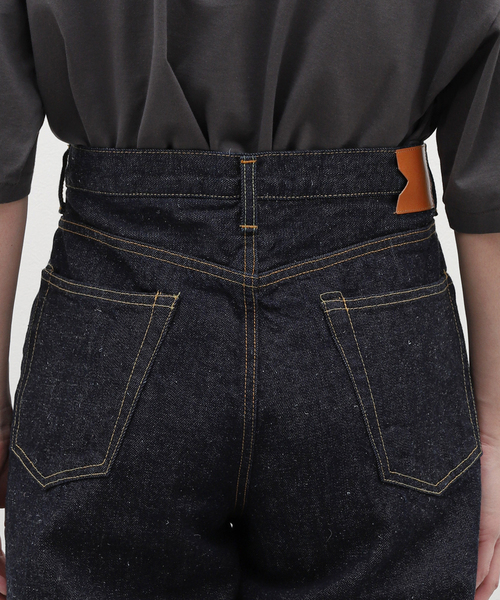 EDIFICE(エディフィス)の「【MARKAWARE / マーカウェア】WIDE STRAIGHT DENIM(デニムパンツ・メンズ・ネイビー・2/3)」の6枚目の写真