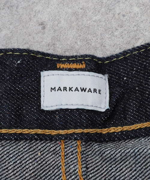 EDIFICE(エディフィス)の「【MARKAWARE / マーカウェア】WIDE STRAIGHT DENIM(デニムパンツ・メンズ・ネイビー・2/3)」の14枚目の写真