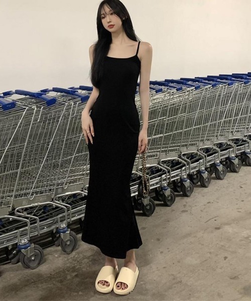 Miniministore(ミニミニストア)の「キャミワンピースロング丈ボディコンワンピ(ワンピース・レディース・ブラウン/ダークグレー/ブラック・FREE)」の6枚目の写真