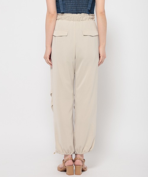 mysty woman(ミスティウーマン)の「パラシュートカーゴパンツ 109854(カーゴパンツ・レディース・ホワイト系その他/ライトベージュ/グリーン系その他・FREE)」の11枚目の写真