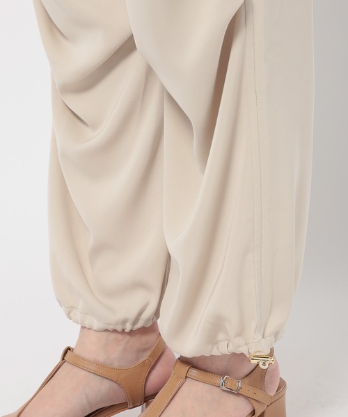 mysty woman(ミスティウーマン)の「パラシュートカーゴパンツ 109854(カーゴパンツ・レディース・ホワイト系その他/ライトベージュ/グリーン系その他・FREE)」の15枚目の写真