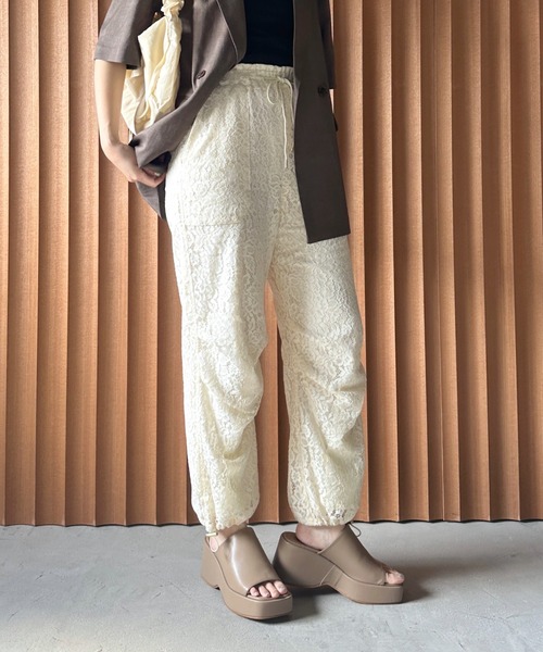 mysty woman(ミスティウーマン)の「パラシュートカーゴパンツ 109854(カーゴパンツ・レディース・ホワイト系その他/ライトベージュ/グリーン系その他・FREE)」の20枚目の写真