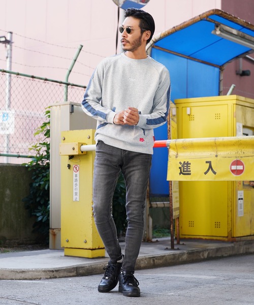 LUXE/R(ラグジュ)の「デニム切り替えロゴ スウェット トレーナー(スウェット・メンズ・ホワイト/トップグレー/ブラック・MEDIUM/LARGE/X-LARGE)」の9枚目の写真
