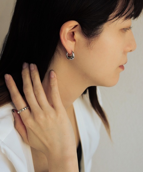 bonu.（ボヌ）の「【silver925】ボリュームフープピアス（ピアス（両耳用）・レディース・シルバー/ゴールド・FREE）」の8枚目の写真