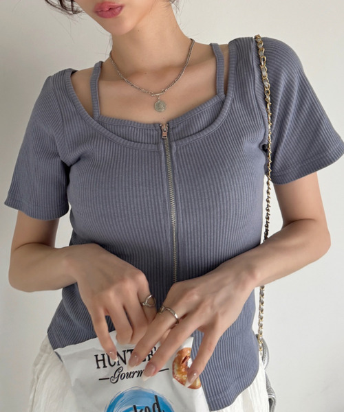 Ada.(エイダ)の「キャミレイヤード風 ダブルジップ リブ タイト トップス(Tシャツ/カットソー・レディース・ブルー/アイボリー/ブラック・FREE)」の15枚目の写真