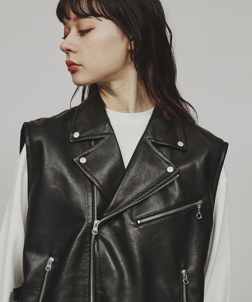 tk.TAKEO KIKUCHI(ティーケータケオキクチ)の「◆シンセティックレザーダブルライダースベスト(ベスト・レディース・ブラック・66)」の7枚目の写真