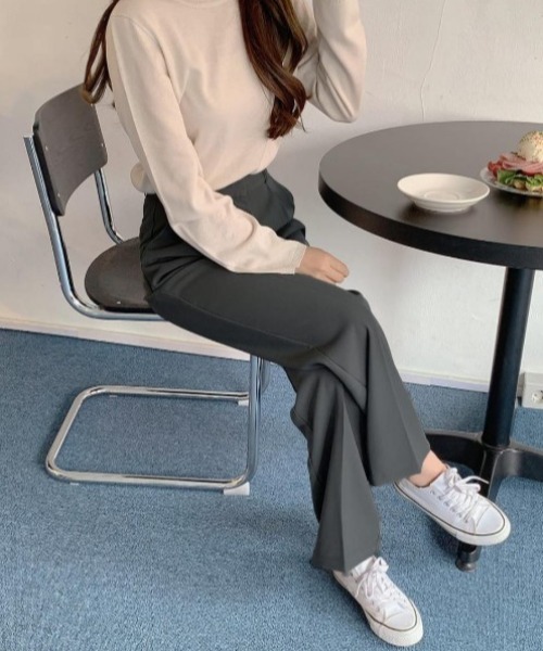 sorule（ソルレ）の「センタープレスタックスラックス（スラックス・レディース・ベージュ/チャコールグレー/アイボリー/ブラック/グリーン・FREE）」の19枚目の写真