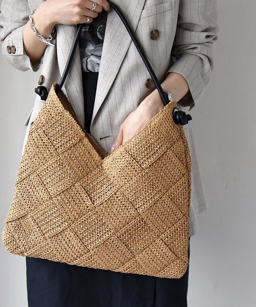 quaranciel: ワンハンドル Vカット メッシュ バッグ（A4対応）（かご