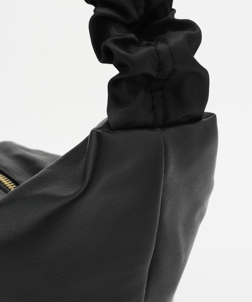 saloon(サルーン)の「SALOON(サルーン)/ アソートギャザーショルダ-バッグ(ショルダーバッグ・レディース・ブラック系その他/アイボリー/ブラック/ライトベージュ/ライトグリーン・FREE)」の17枚目の写真