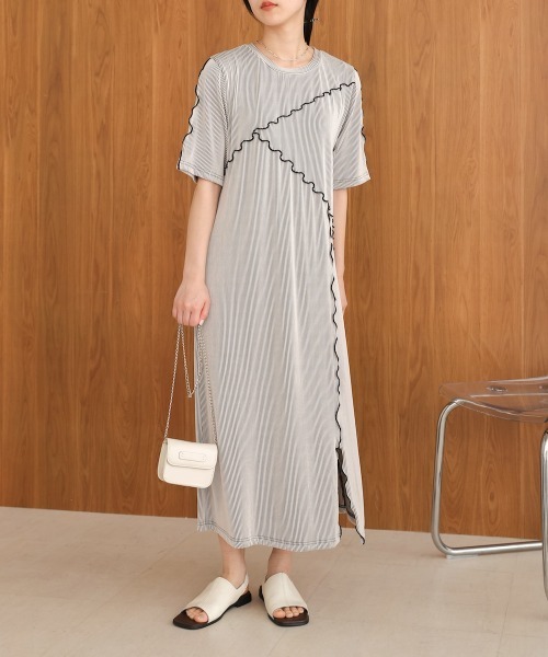 Bab(バブ)の「【S・Mサイズ展開】メロウ切替ストライププリーツワンピース(ワンピース・レディース・チャコールグレー/アイボリー/モカ・S/M)」の14枚目の写真