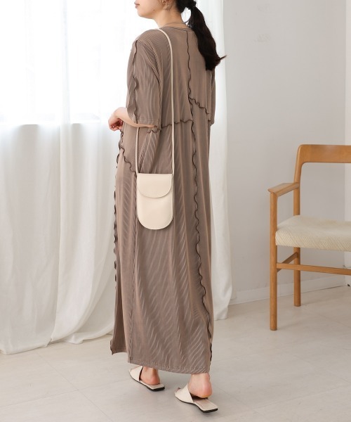 Bab(バブ)の「【S・Mサイズ展開】メロウ切替ストライププリーツワンピース(ワンピース・レディース・チャコールグレー/アイボリー/モカ・S/M)」の17枚目の写真