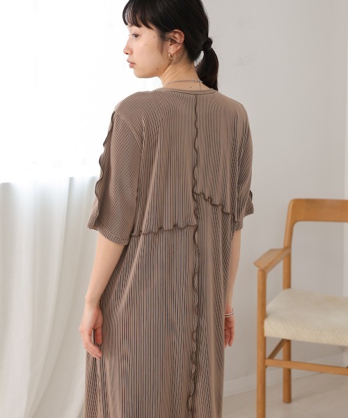Bab(バブ)の「【S・Mサイズ展開】メロウ切替ストライププリーツワンピース(ワンピース・レディース・チャコールグレー/アイボリー/モカ・S/M)」の18枚目の写真
