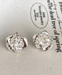 Esime（エシミー）の「フラワーピアス（ピアス（両耳用））」