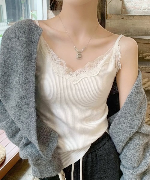 gossip!ロサンゼルス(ゴシップロサンゼルス)の「レースVネックキャミソール 重ね着インナーアイテム レースキャミソール ストレッチタンクトップ(キャミソール・レディース・ホワイト/ブラック/ベージュ・FREE)」の9枚目の写真