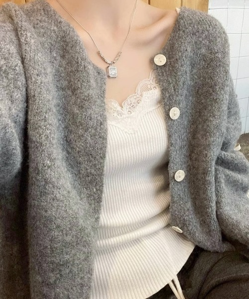 gossip!ロサンゼルス(ゴシップロサンゼルス)の「レースVネックキャミソール 重ね着インナーアイテム レースキャミソール ストレッチタンクトップ(キャミソール・レディース・ホワイト/ブラック/ベージュ・FREE)」の12枚目の写真