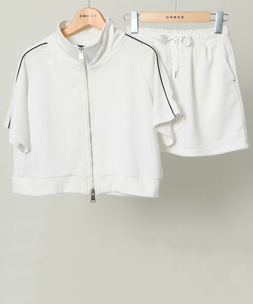 GORGE(ゴージ)の「《ライン入り×スポーティ》レディース 裏毛スウェット セットアップ ジップアップ+ショートパンツ 上下セット 春夏秋(ワンピース・レディース・アイボリー/ブラック・F)」の4枚目の写真