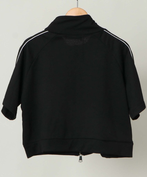 GORGE(ゴージ)の「《ライン入り×スポーティ》レディース 裏毛スウェット セットアップ ジップアップ+ショートパンツ 上下セット 春夏秋(ワンピース・レディース・アイボリー/ブラック・F)」の7枚目の写真