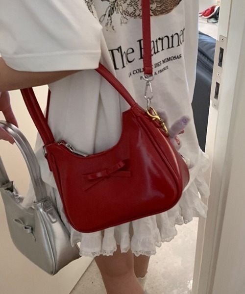 Vipoa（ヴィポア）の「ribbon square bag（ショルダーバッグ・レディース・シルバー/ホワイト/ブラウン/レッド/ブラック・FREE）」の14枚目の写真