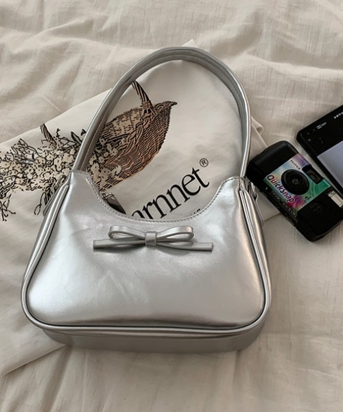 Vipoa（ヴィポア）の「ribbon square bag（ショルダーバッグ・レディース・シルバー/ホワイト/ブラウン/レッド/ブラック・FREE）」の11枚目の写真