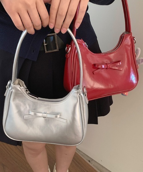 Vipoa（ヴィポア）の「ribbon square bag（ショルダーバッグ・レディース・シルバー/ホワイト/ブラウン/レッド/ブラック・FREE）」の12枚目の写真