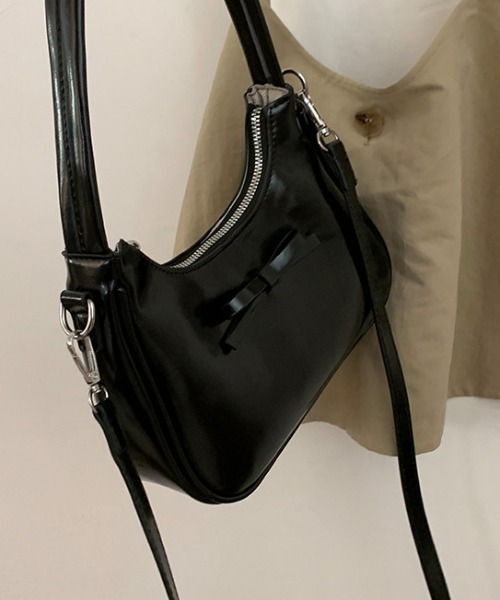 Vipoa（ヴィポア）の「ribbon square bag（ショルダーバッグ・レディース・シルバー/ホワイト/ブラウン/レッド/ブラック・FREE）」の8枚目の写真