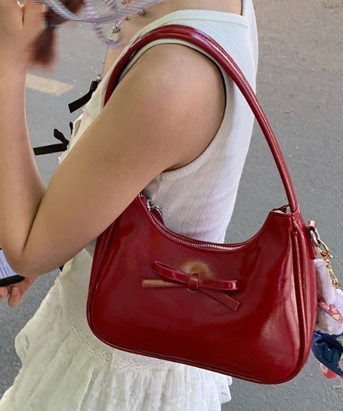 Vipoa（ヴィポア）の「ribbon square bag（ショルダーバッグ・レディース・シルバー/ホワイト/ブラウン/レッド/ブラック・FREE）」の19枚目の写真