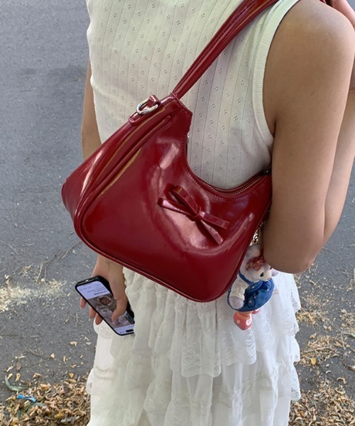 Vipoa（ヴィポア）の「ribbon square bag（ショルダーバッグ・レディース・シルバー/ホワイト/ブラウン/レッド/ブラック・FREE）」の22枚目の写真