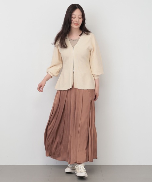 saloon（サルーン）の「SALOON(サルーン)/サテンフレアスカート