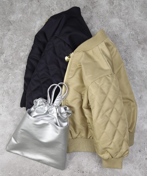 AIMABLE(エマーブル)の「ポケットリボンブルゾン(ブルゾン・キッズ・ブラック/ベージュ・100/110/120/130/140)」の7枚目の写真