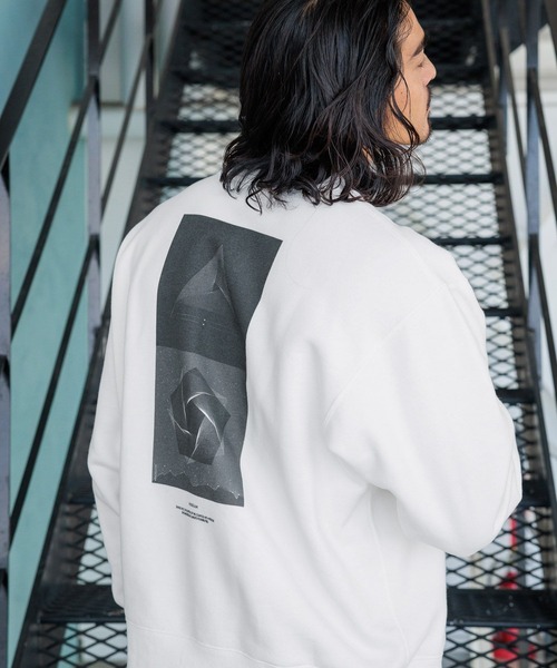 HEREIAM（ヘレイアム）の「【HEREIAM MEN】COSMO裏起毛クルーネック（スウェット・メンズ・ブラック/ラベンダー/オフホワイト・LARGE/MEDIUM）」の8枚目の写真