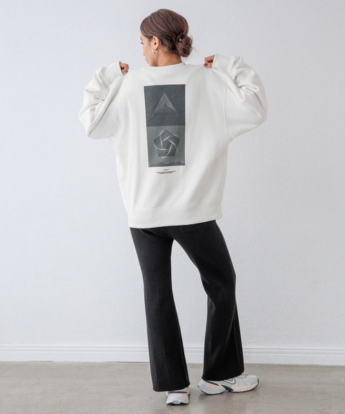 HEREIAM（ヘレイアム）の「【HEREIAM MEN】COSMO裏起毛クルーネック（スウェット・メンズ・ブラック/ラベンダー/オフホワイト・LARGE/MEDIUM）」の12枚目の写真