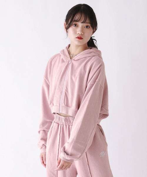 repipi armario(レピピ アルマリオ)の「ショートZIPフーディー(パーカー・キッズ・ピンク/ブラック/チャコールグレー・LARGE/MEDIUM/SMALL)」の3枚目の写真