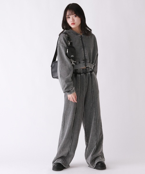 repipi armario(レピピ アルマリオ)の「ショートZIPフーディー(パーカー・キッズ・ピンク/ブラック/チャコールグレー・LARGE/MEDIUM/SMALL)」の5枚目の写真